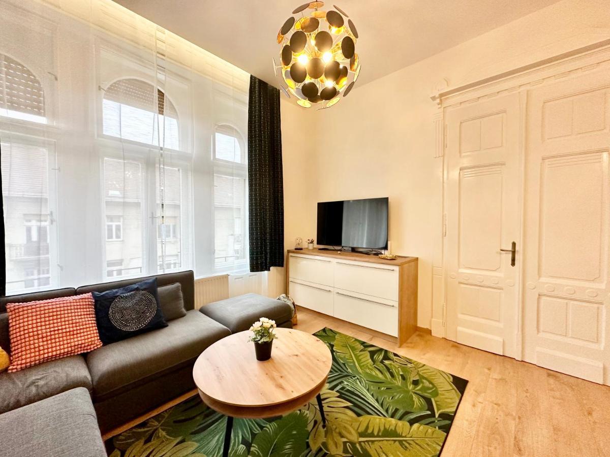 Luxory Design Apartment#Bakats#Freeparking#8Ppl Budapest Eksteriør billede